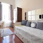 3 Bedroom Cozy In