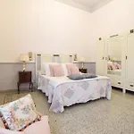 3 Bedroom Cozy In * וירג'יו