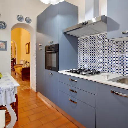 Holiday home Beautiful In With Kitchen Viareggio