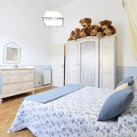 3 Bedroom Gorgeous In * Viareggio