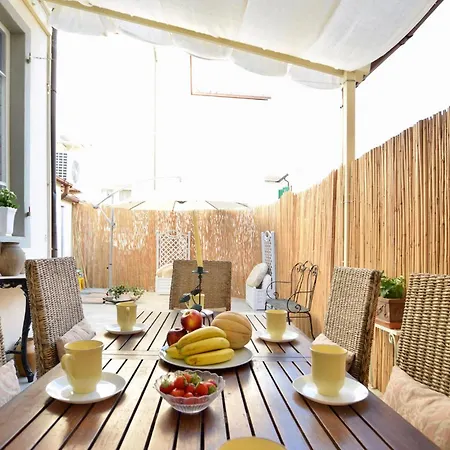 Casa de Férias 3 Bedroom Gorgeous In Viareggio