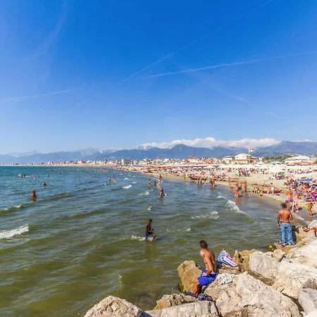 3 Bedroom Gorgeous In *