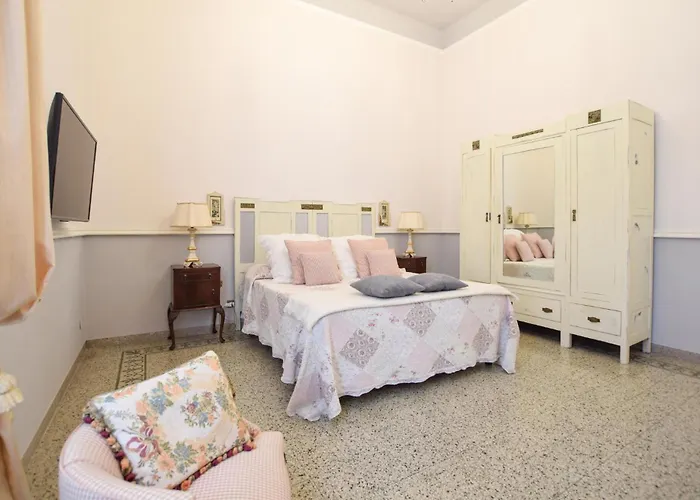 3 Bedroom Gorgeous In * Viareggio
