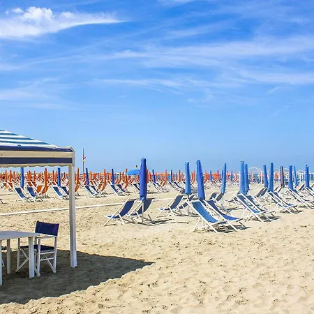 3 Bedroom Cozy In Dom wakacyjny Viareggio